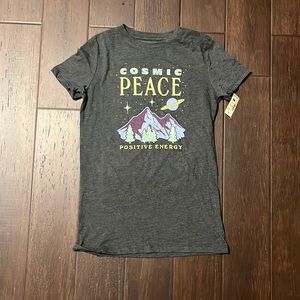 Gray Aeropostale graphic t-shirt